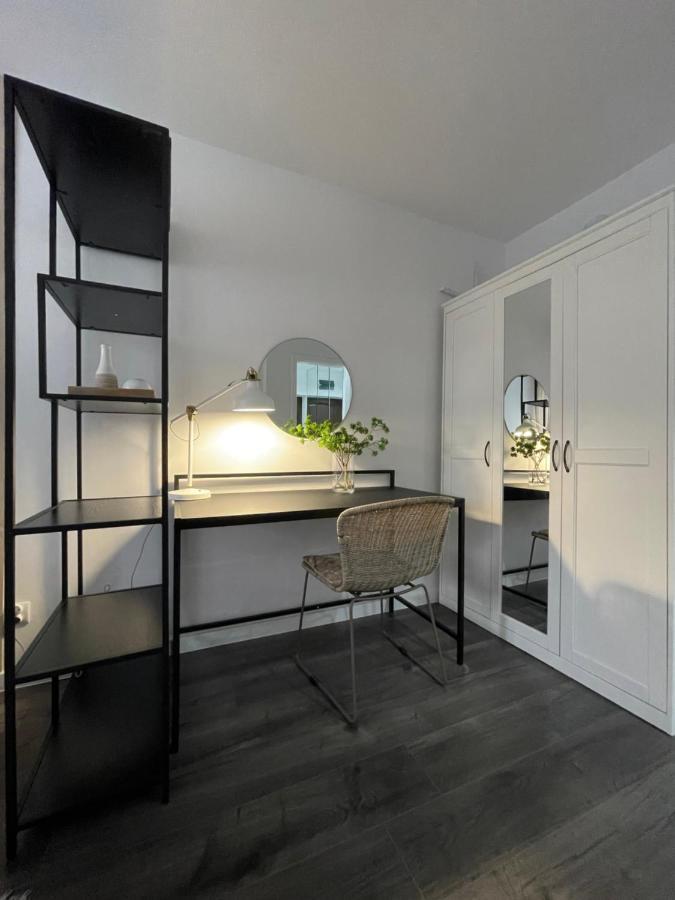 Appartement Cozy Apart - Self Check-In 24H à Wrocław Extérieur photo